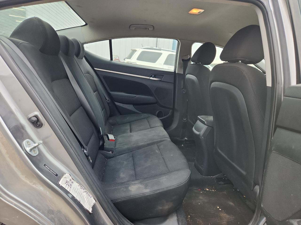 Hyundai ELANTRA Sel Image 11