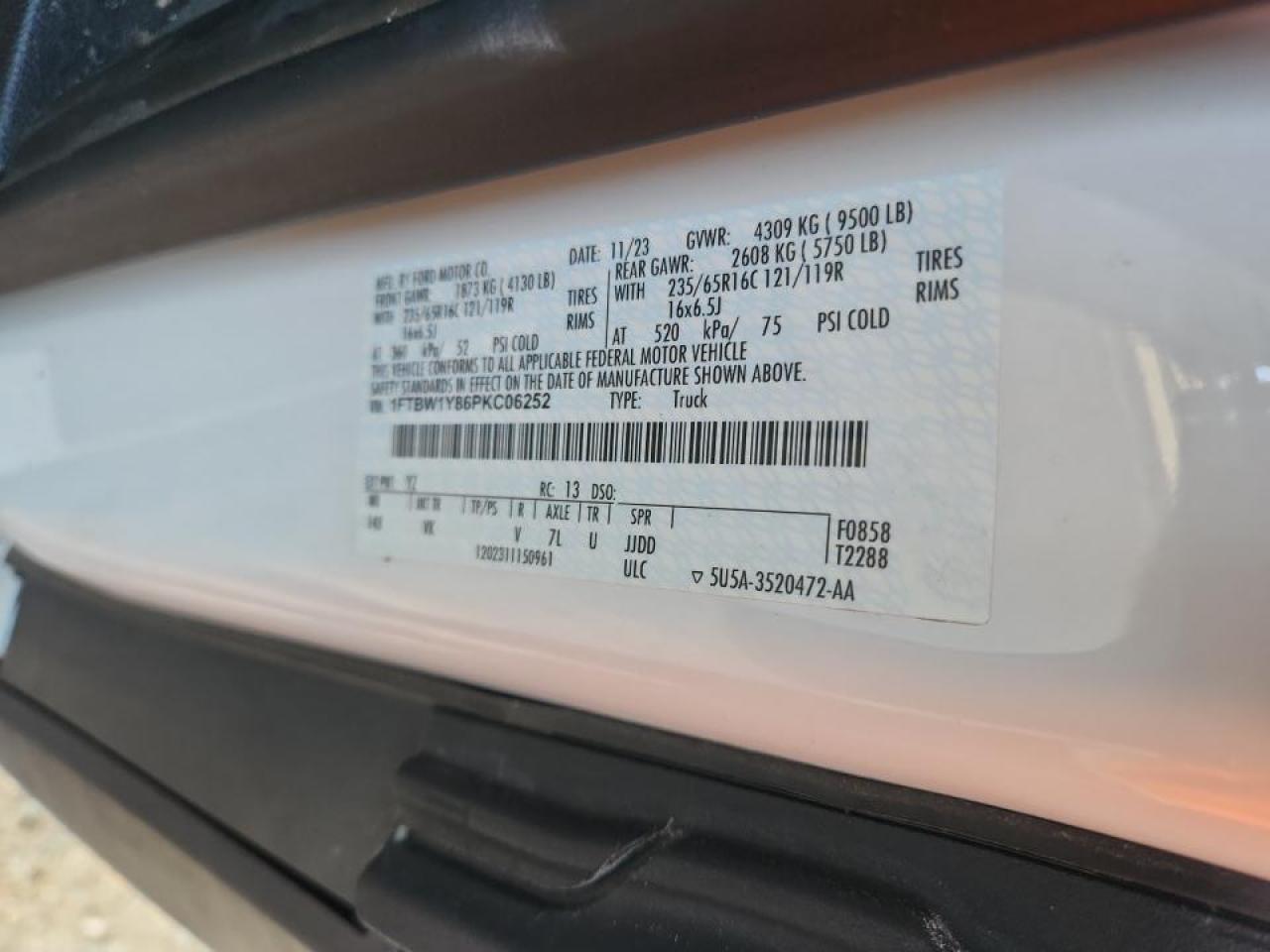 Ford Transit T-350 Image 11