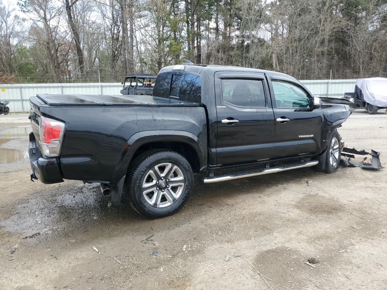 Toyota Tacoma Double Cab Image 3