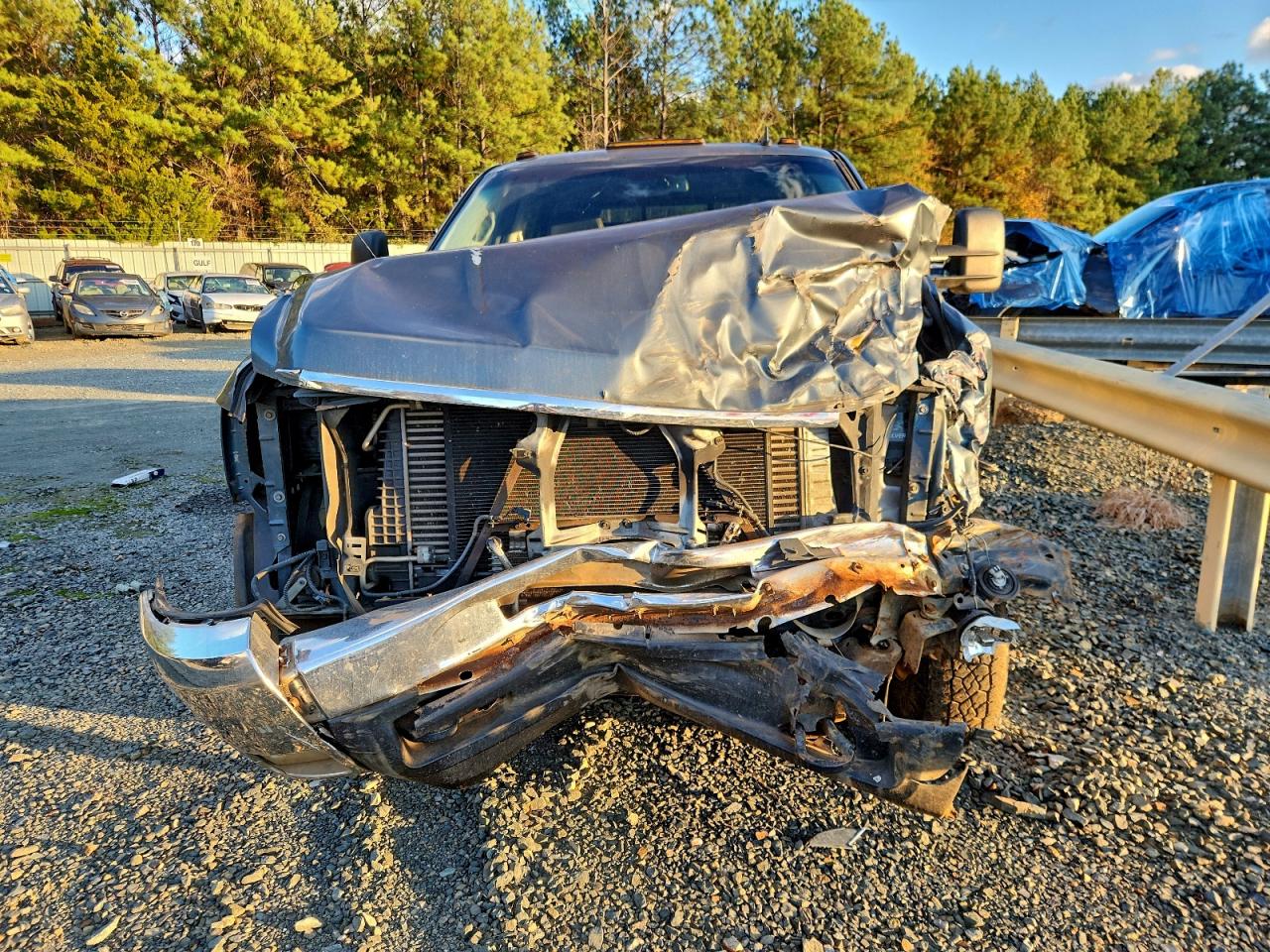 Chevrolet Silverado K3500 Image 11