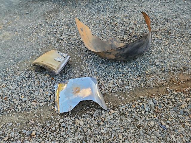 Chevrolet Silverado K3500 Image 7