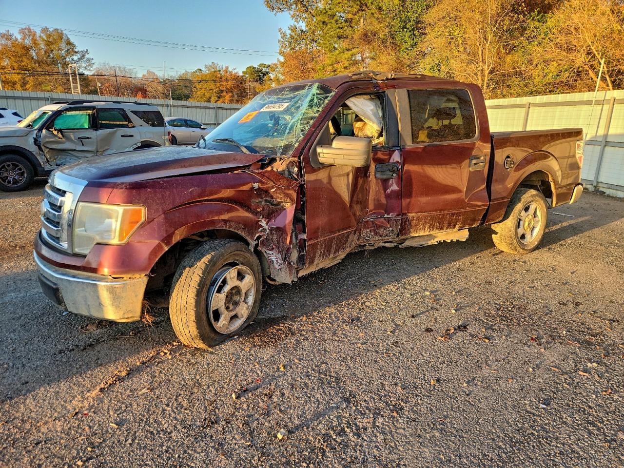 Ford F-150 Supercrew Image 1