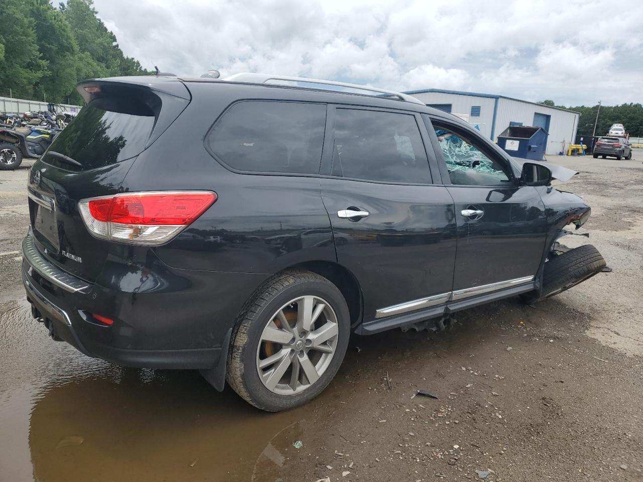 Nissan Pathfinder S Image 3