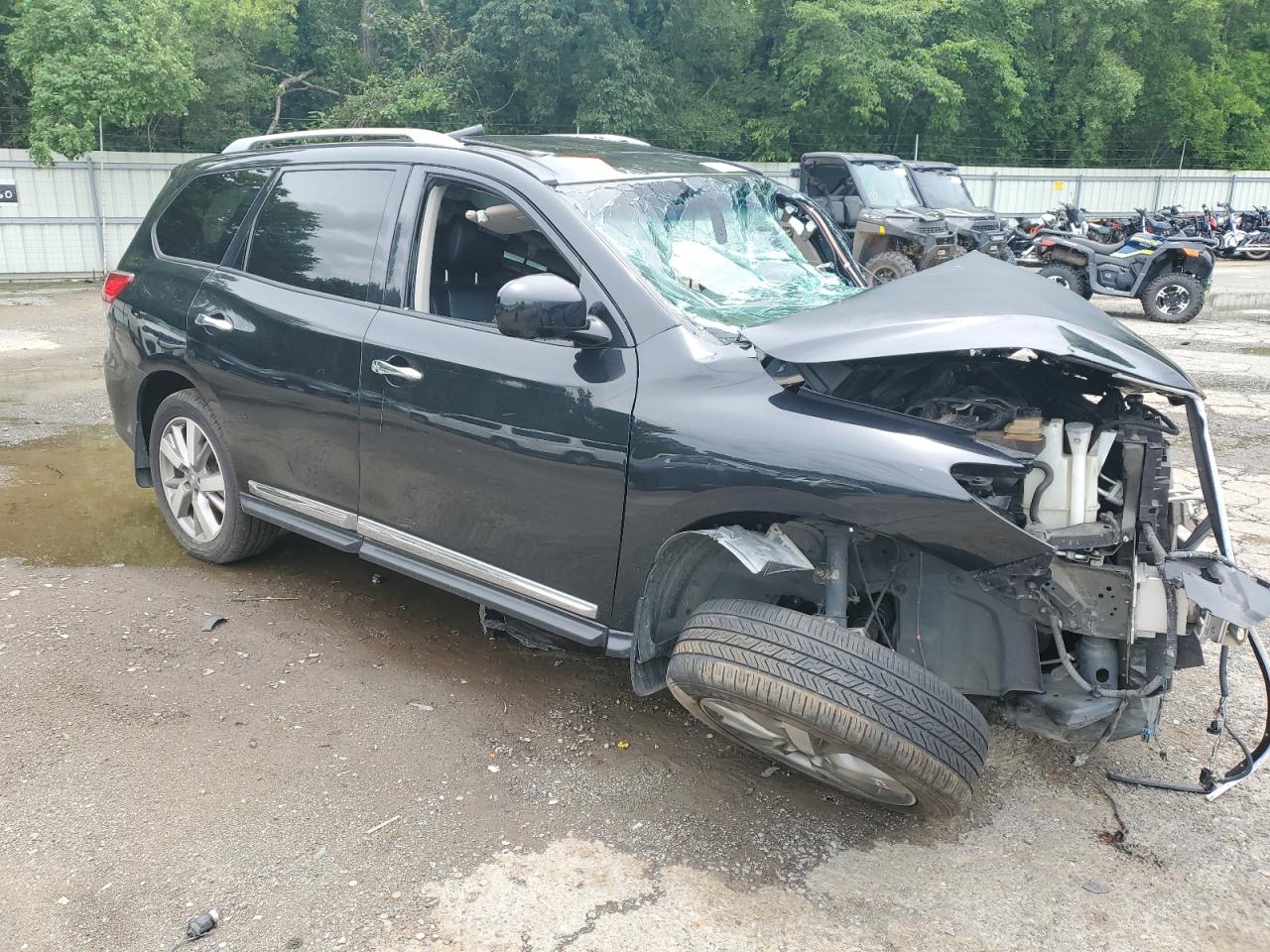 Nissan Pathfinder S Image 4