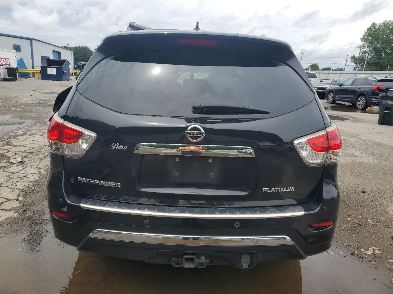 Nissan Pathfinder S Image 7