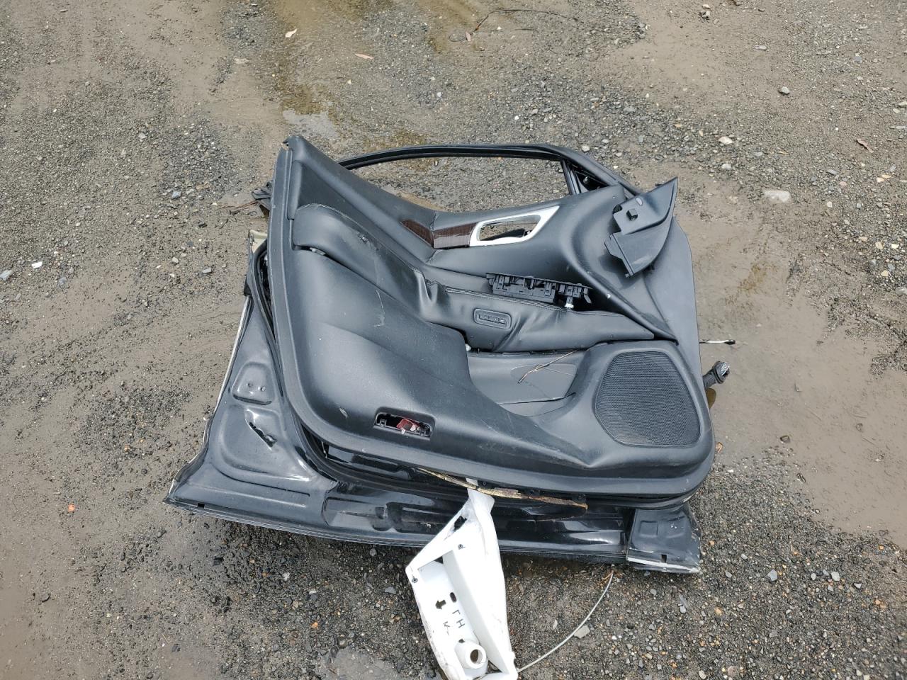 Nissan Pathfinder S Image 12