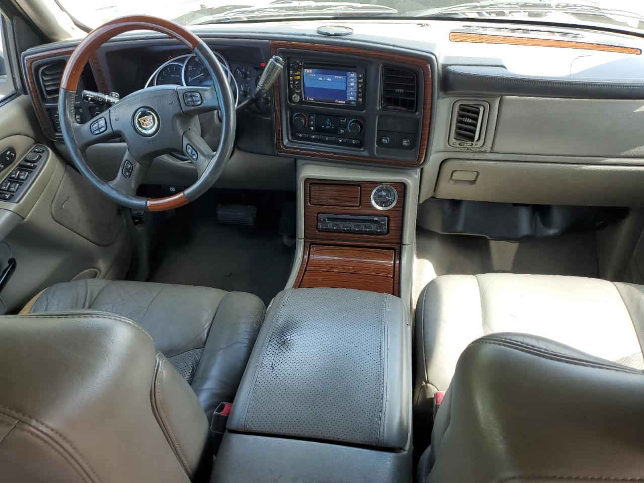 Cadillac Escalade Ext Image 6