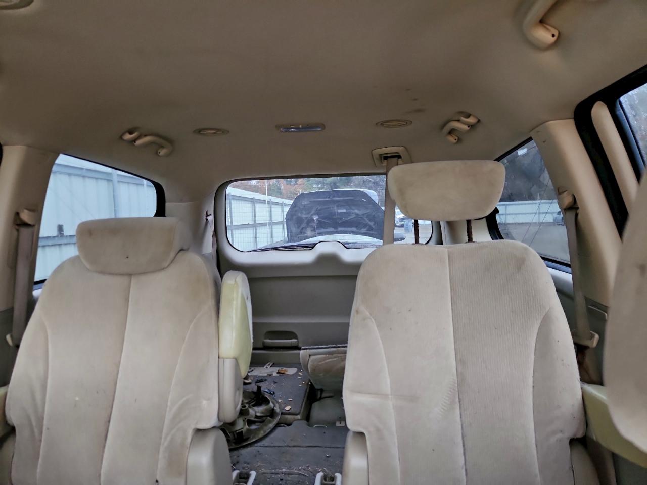 Kia Sedona Ex Image 10