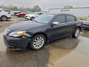  Salvage Chrysler 200