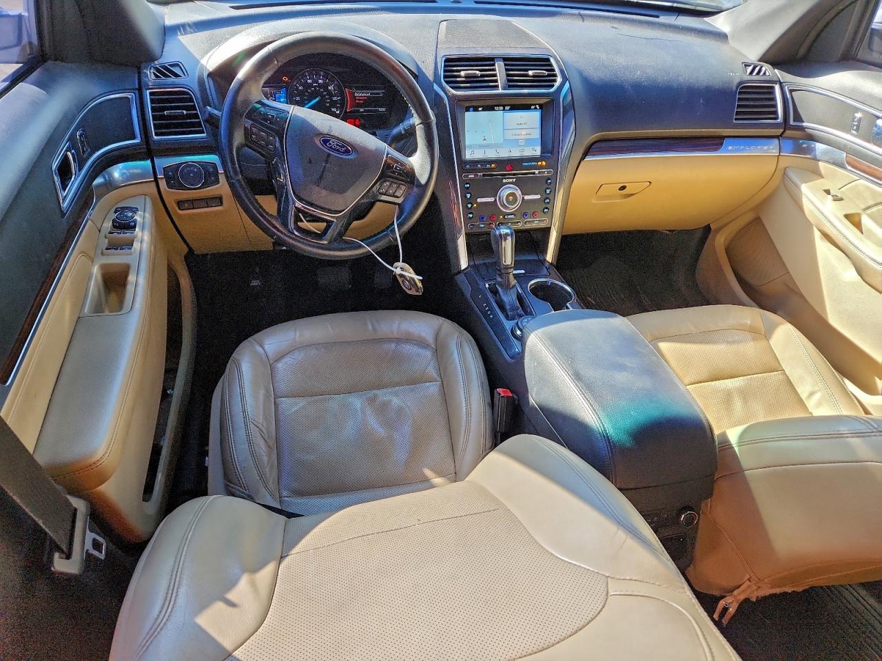 Ford Explorer Limited Image 13