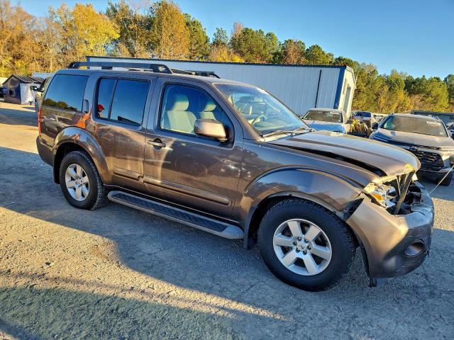 Nissan Pathfinder S Image 4