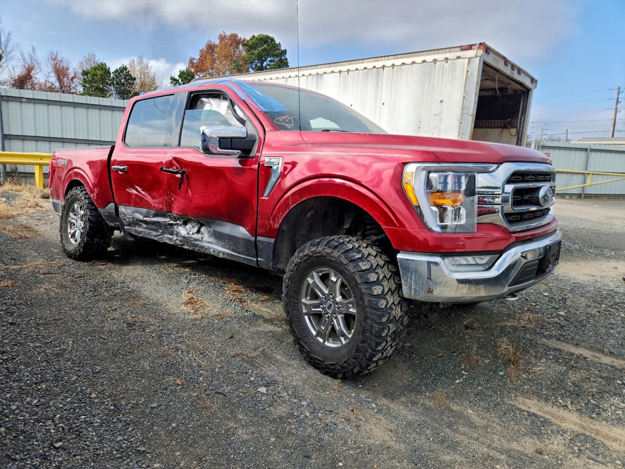 Ford F-150 Supercrew Image 3