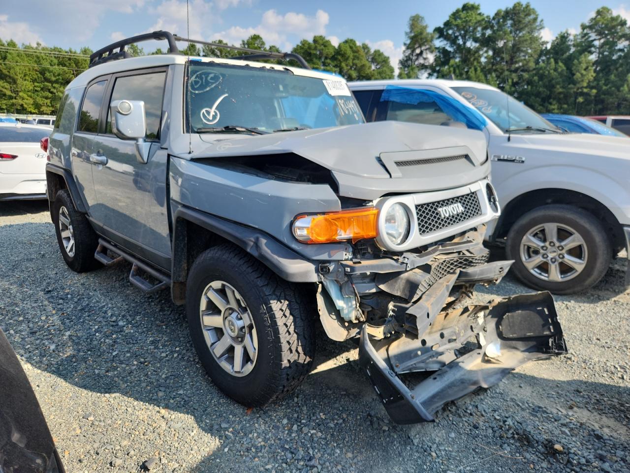 Toyota FJ Cruiser Image 9