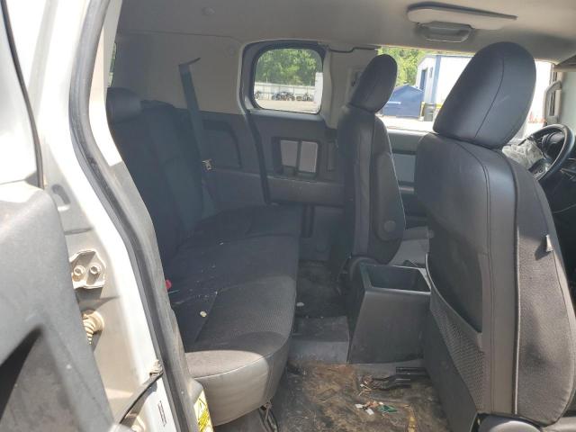 Toyota FJ Cruiser Image 11