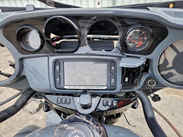 Harley-Davidson Fl Cvo Street Glide Image 3