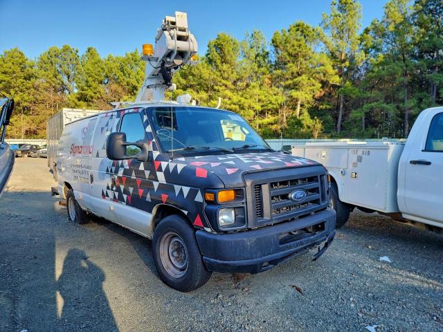 Ford Econoline E350 Super Duty Van Image 10