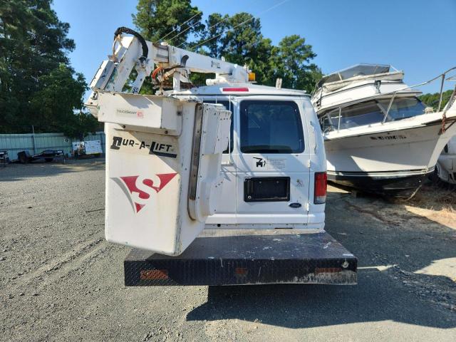 Ford Econoline E350 Super Duty Van Image 5