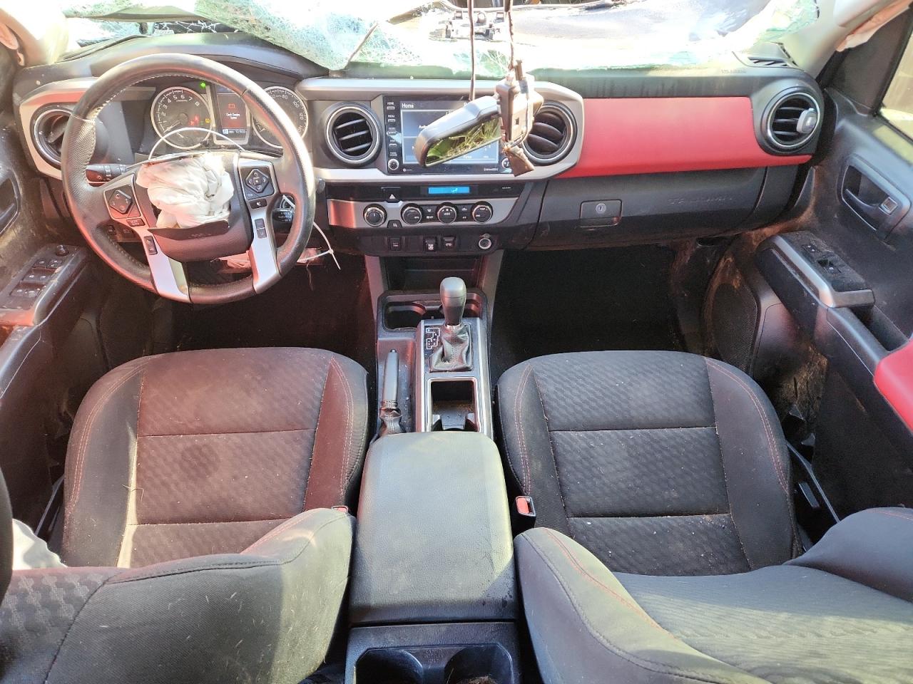 Toyota Tacoma Double Cab Image 12