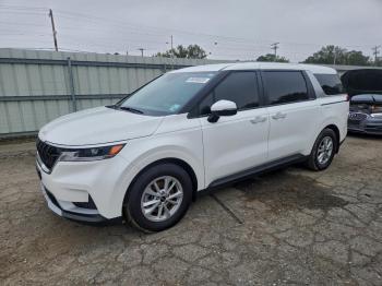  Salvage Kia Carnival