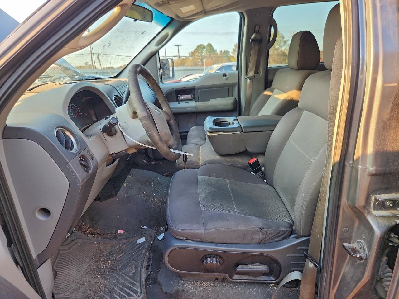 Ford F-150 Supercrew Image 11