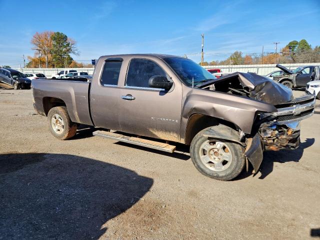 Chevrolet Silverado C1500 Image 6