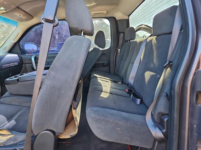 Chevrolet Silverado C1500 Image 10