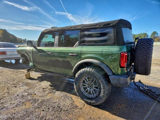 Ford Bronco Base Image 12