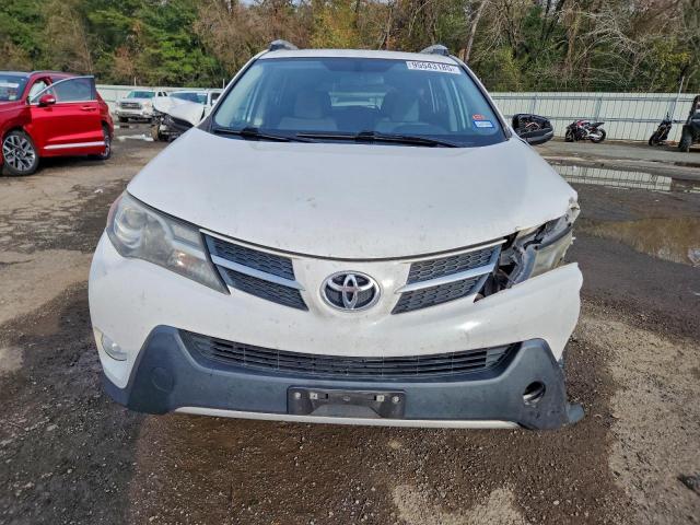 Toyota RAV4 Xle Image 4