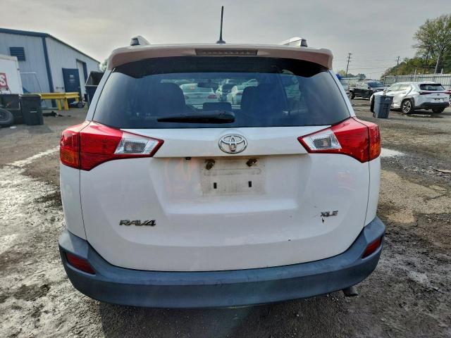 Toyota RAV4 Xle Image 6