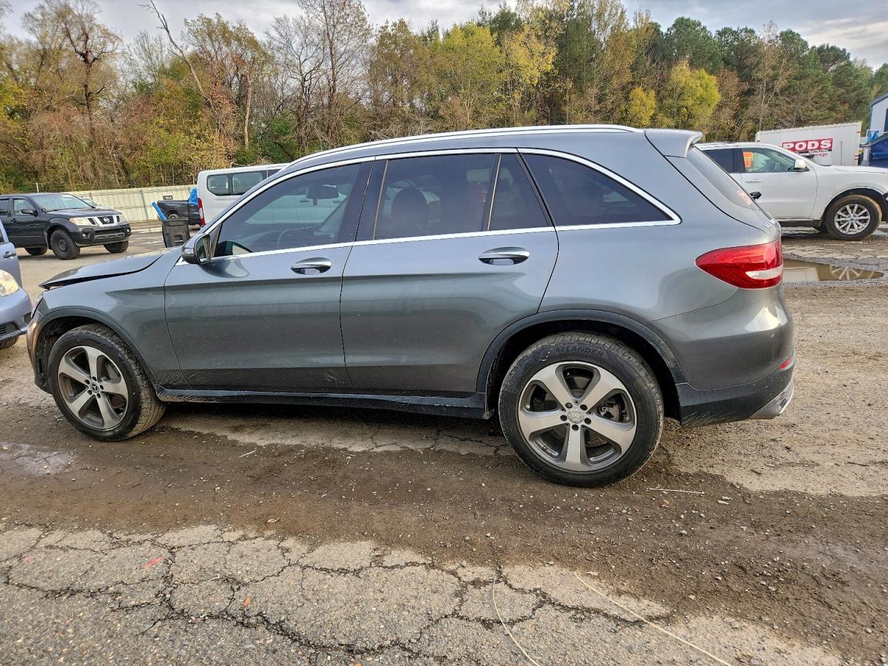 Mercedes-Benz GLC 300 Image 5