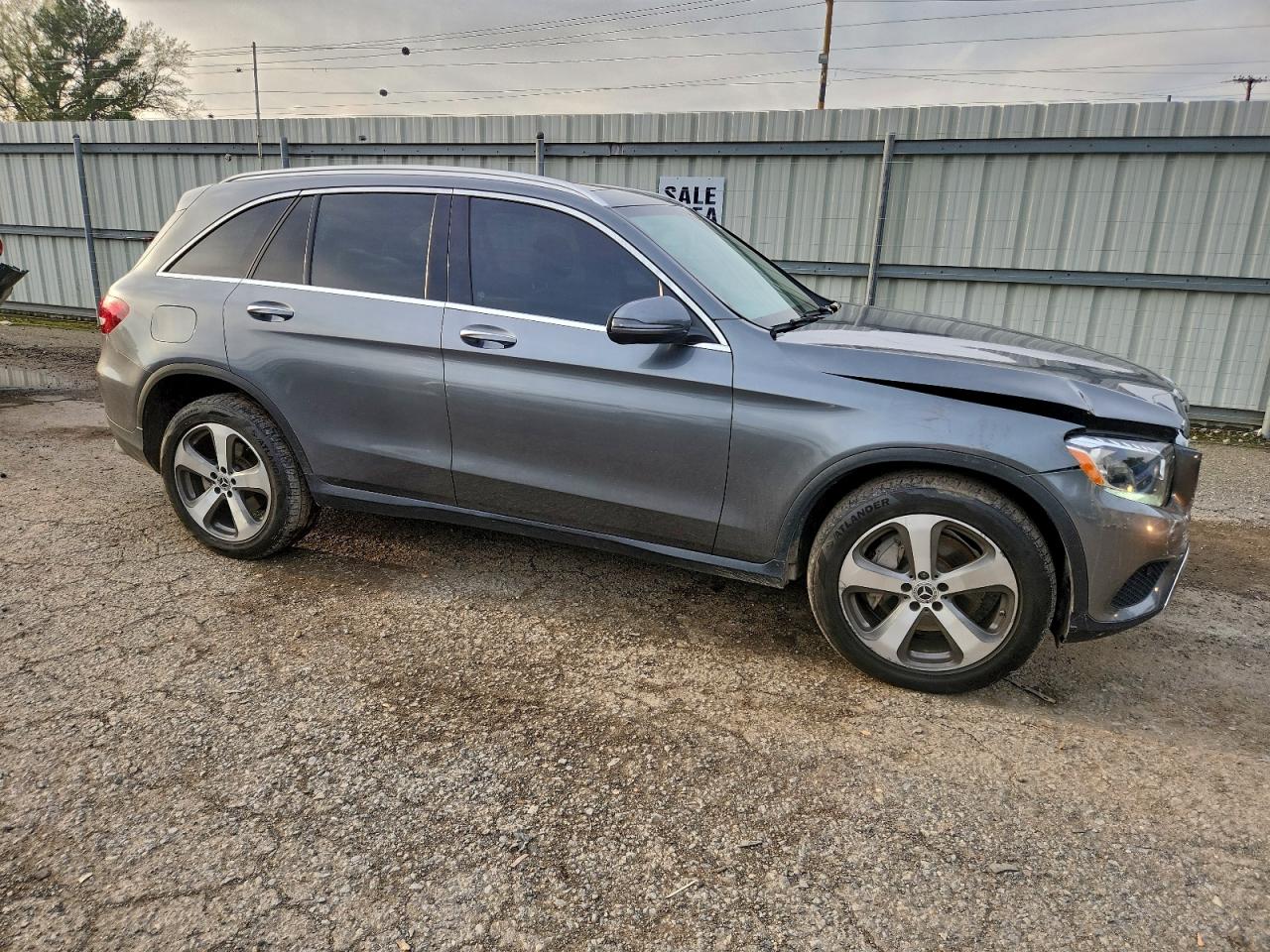 Mercedes-Benz GLC 300 Image 4
