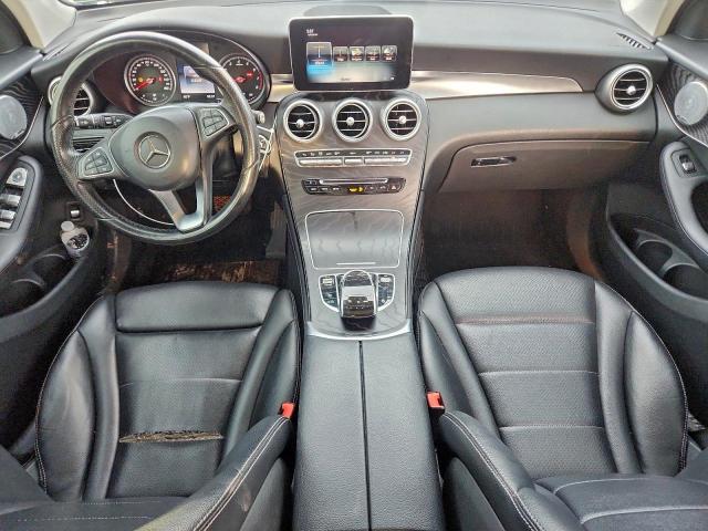 Mercedes-Benz GLC 300 Image 12