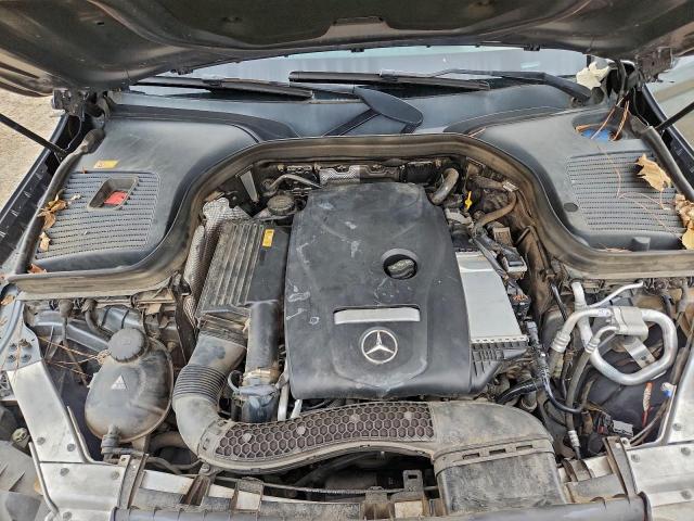 Mercedes-Benz GLC 300 Image 9