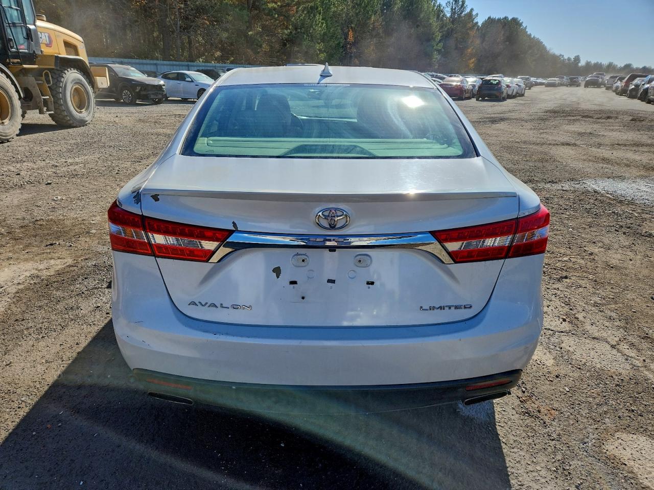 Toyota Avalon Xle Image 3