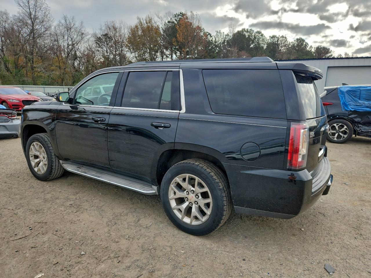 GMC Yukon Slt Image 2