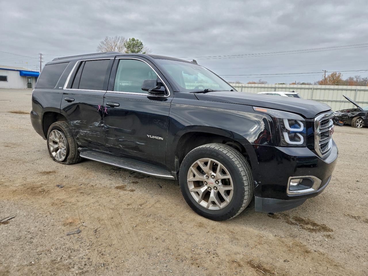 GMC Yukon Slt Image 3