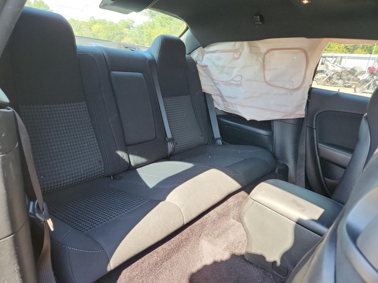 Dodge Challenger Sxt Image 13