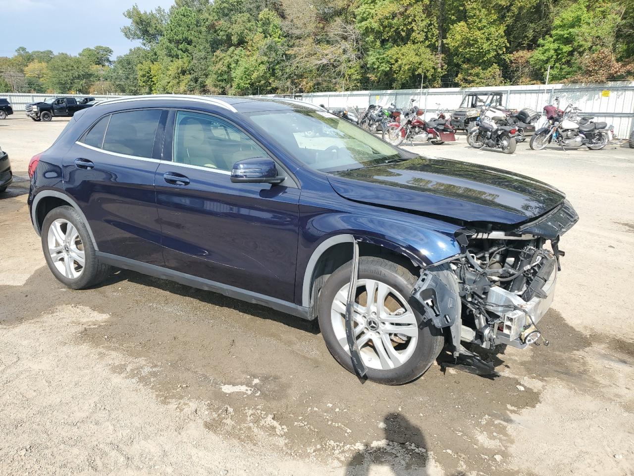 Mercedes-Benz GLA 250 4matic Image 2
