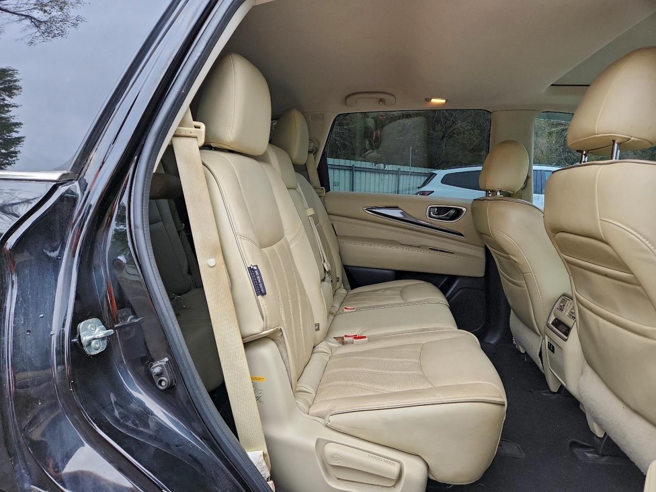 INFINITI Qx Luxe Image 5