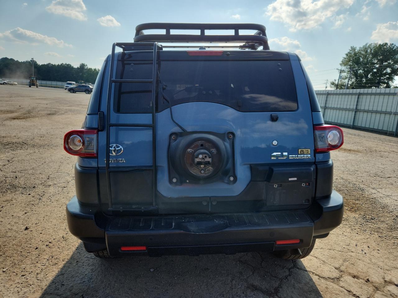 Toyota FJ Cruiser Image 6