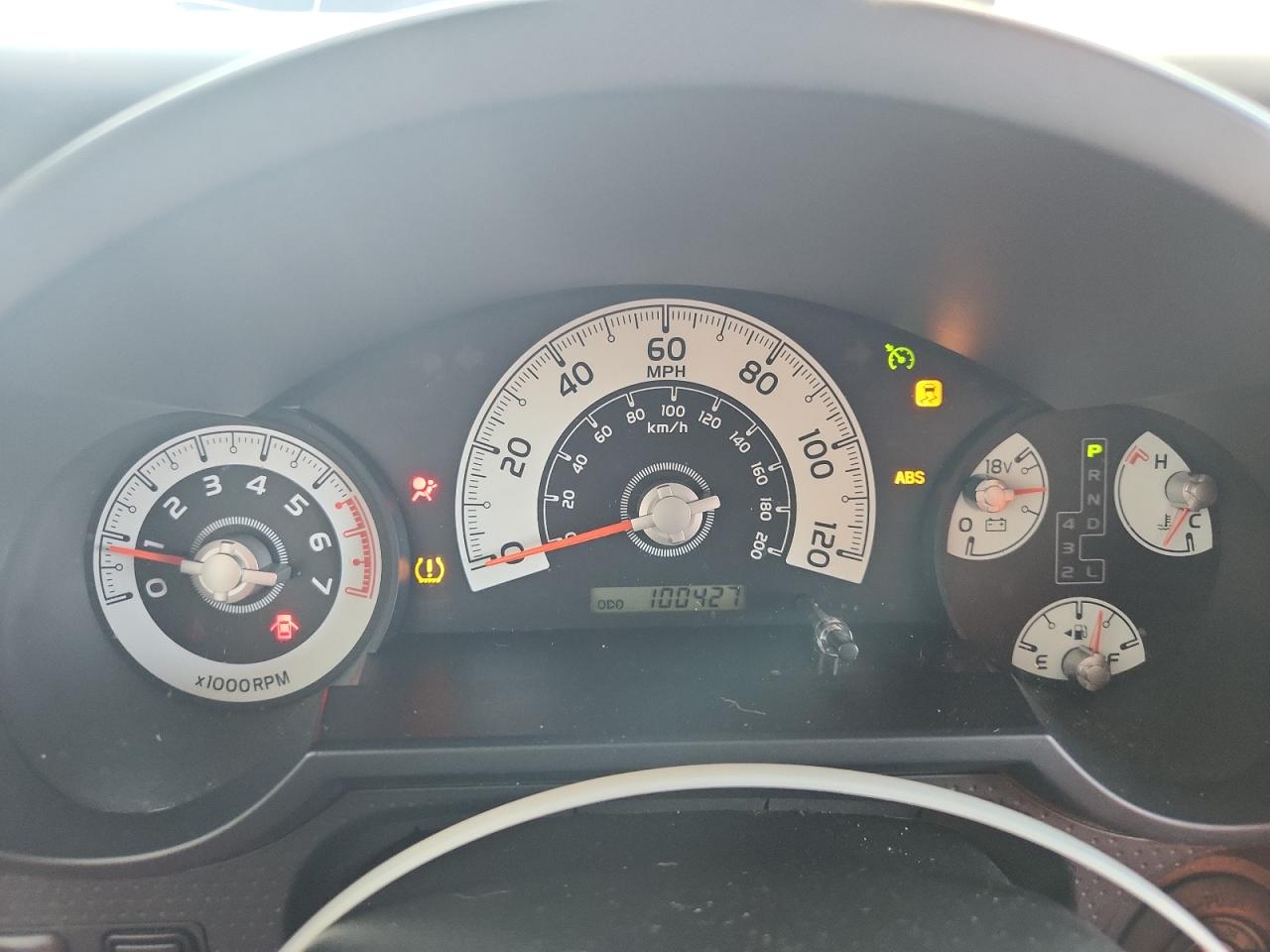 Toyota FJ Cruiser Image 10