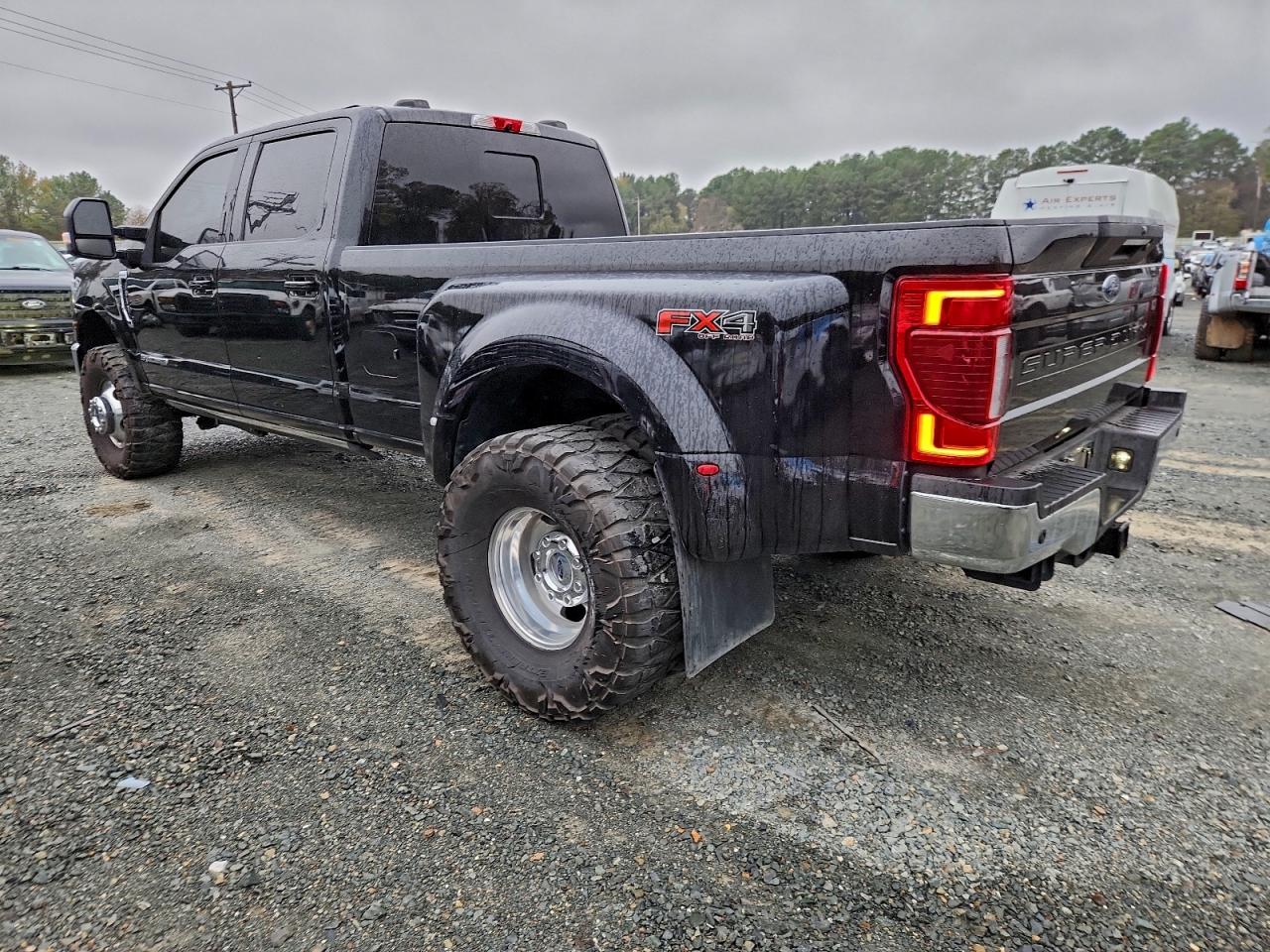 Ford F-350 Super Duty Image 3