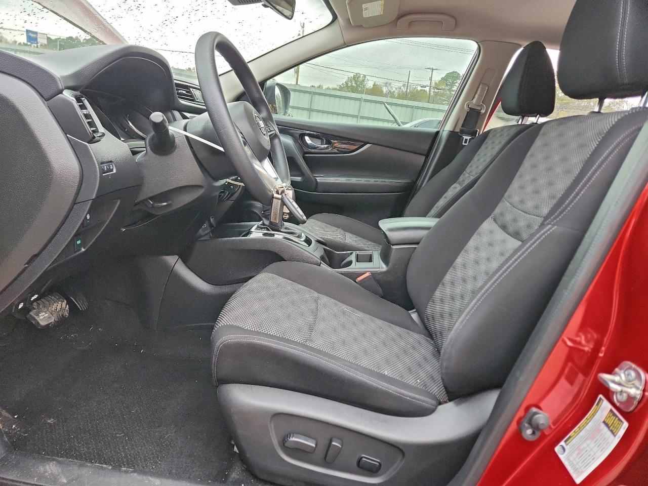 Nissan Rogue S Image 6