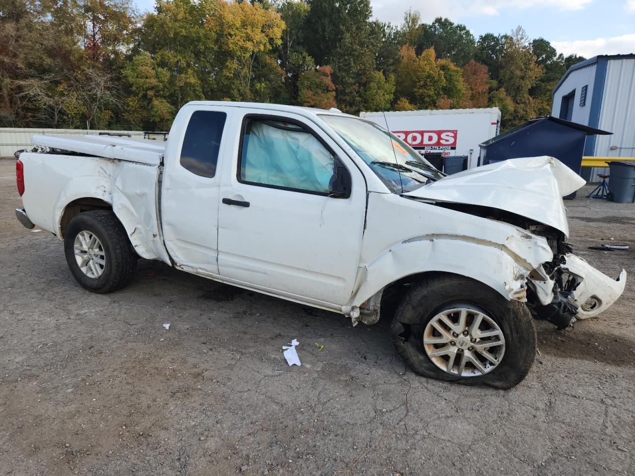 Nissan Frontier S Image 2