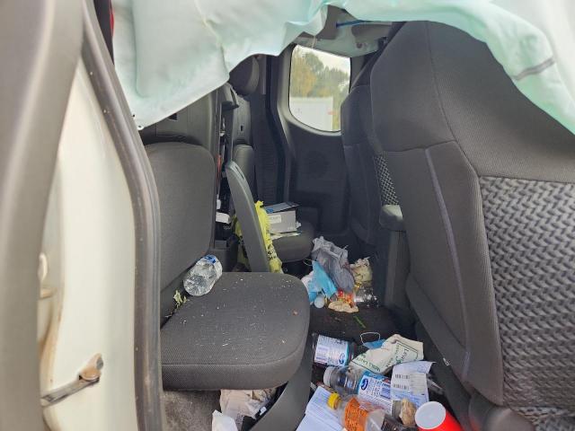 Nissan Frontier S Image 10