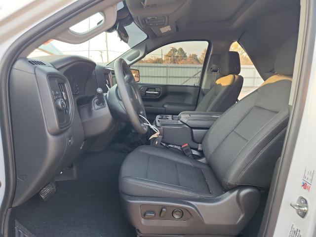 Chevrolet Silverado C1500 Custom Image 6