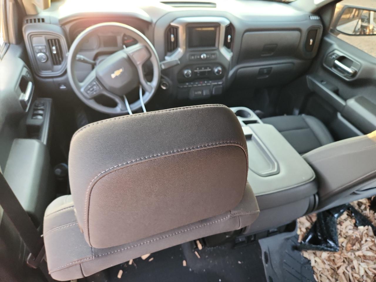 Chevrolet Silverado C1500 Custom Image 2