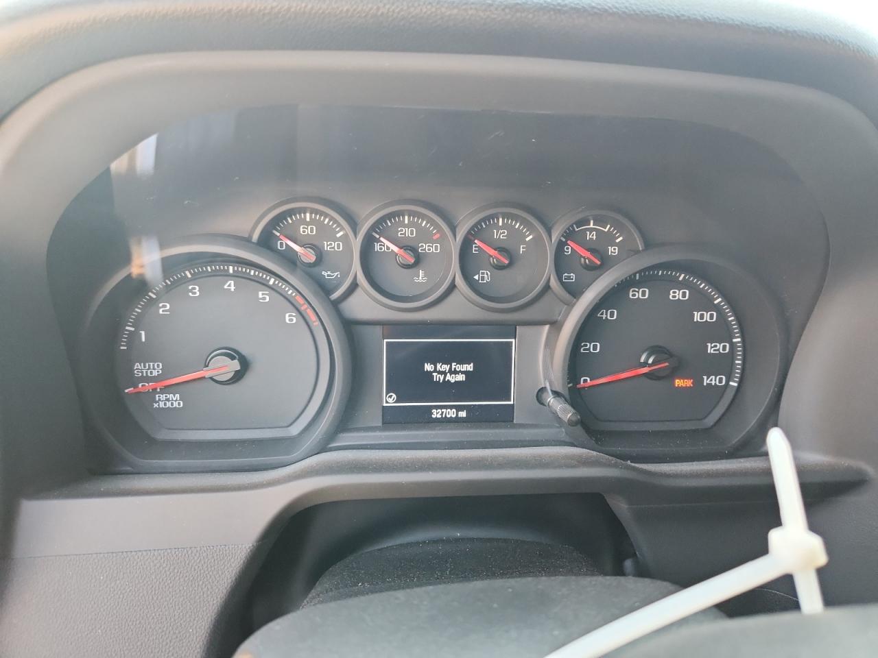 Chevrolet Silverado C1500 Custom Image 10