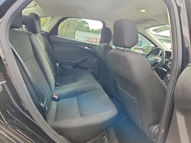 Ford Focus Se Image 11