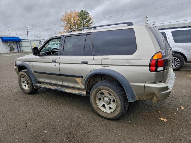 Mitsubishi Montero Sport Es Image 3